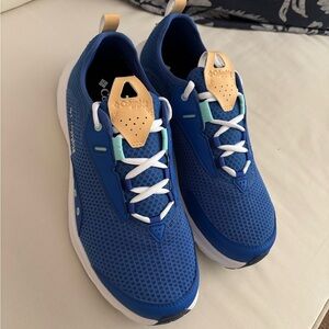 Columbia men Blue Mesh Athletic Sneakers with White Sole, boat water
